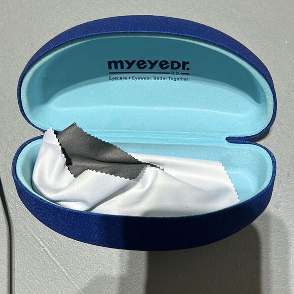 Valerie Spencer Sunglasses + Hard-case + Cloth - Picture 11 of 13